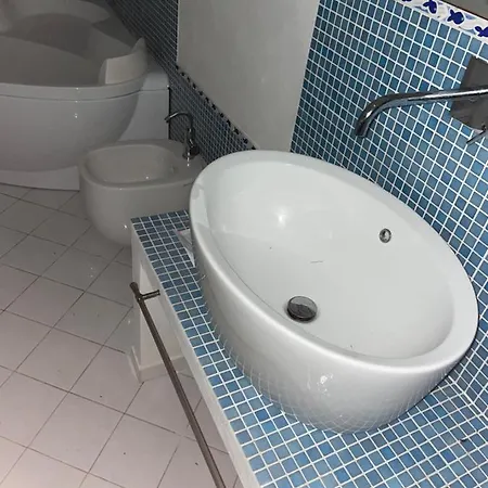 - Stazione 5 Terre Apartamento *